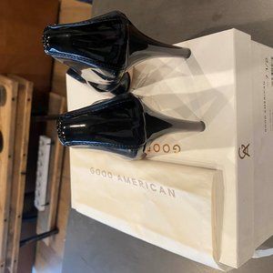 Good American CINDER-F*CKING-RELLA PUMP LIGHT SMOKE001 Size 7.5